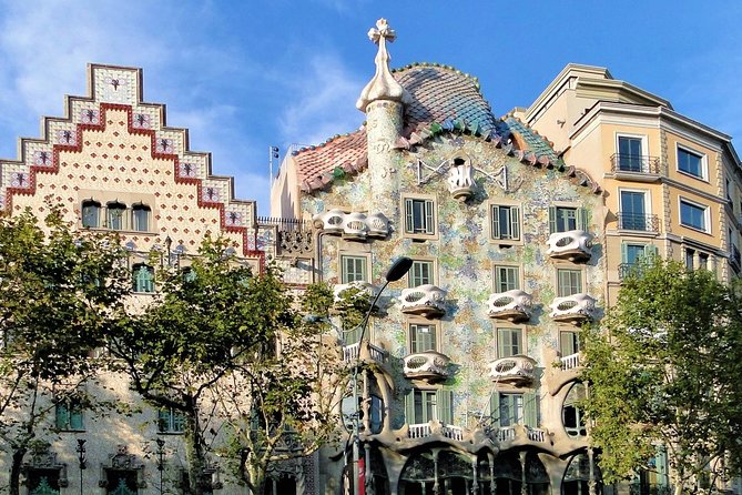 Gaudi's Modernist Legacy: Small Group Walking Tour - La Pedrera and Gaudí’s organic apartment block