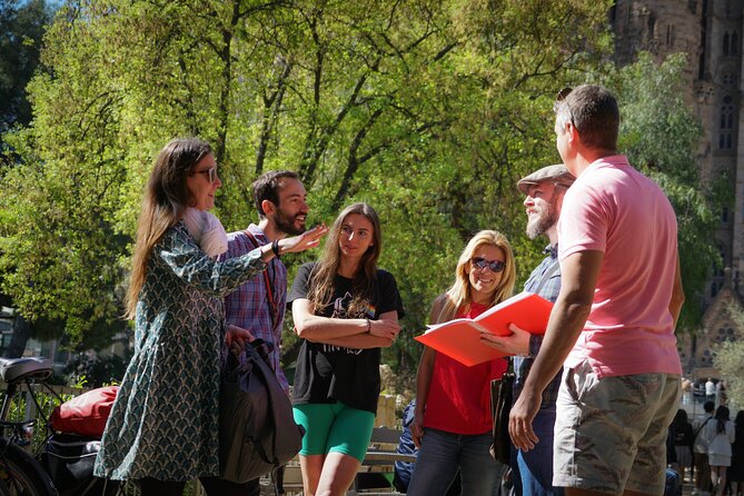 Gaudi UNESCO Highlights Small Group Bike Tour - Why a bike works so well for Gaudí’s Barcelona