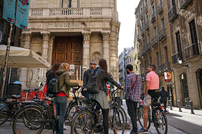 Gaudi UNESCO Highlights Small Group Bike Tour - Sagrada Família: the great exterior reveal