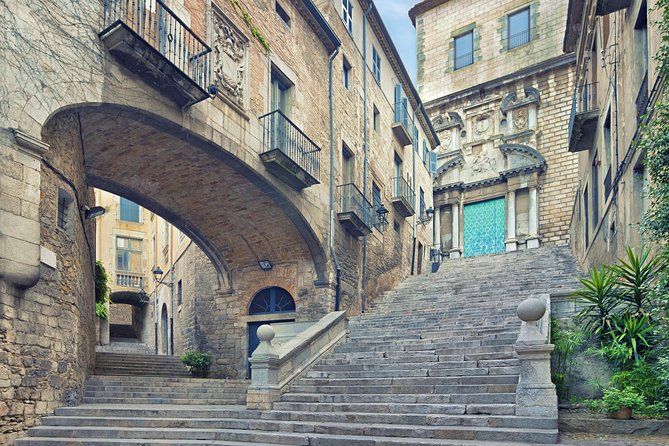Girona and Dali Museum Full Day tour from Barcelona - Free time in Figueres and the return to Barcelona