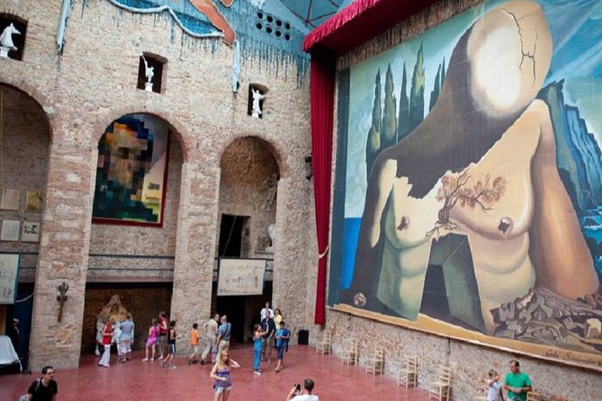 Girona & Dali Museum Small Group Tour with Pick-up from Barcelona - Figueres, the town that gave Dalí his stage