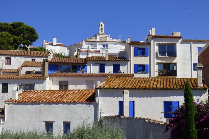 Girona, Figueres, Dalí Museum and Cadaqués Tour from Barcelona - Girona: medieval streets, river houses, and a good first walk