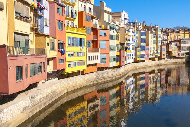 Girona Full Day Tour from Barcelona - Guides, Languages, and Group Size