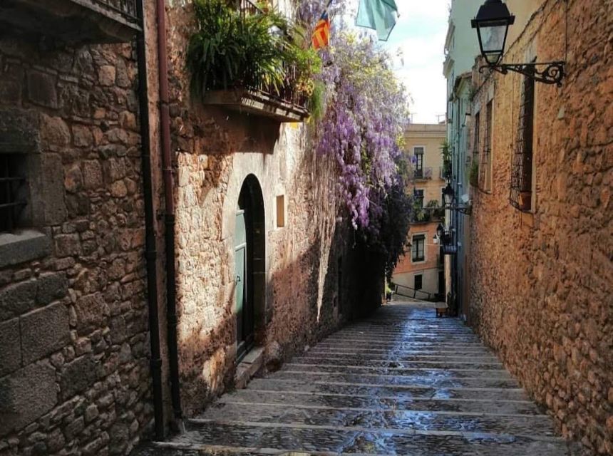 Girona: Game of Thrones Small Group Tour - Finishing around Sant Feliu