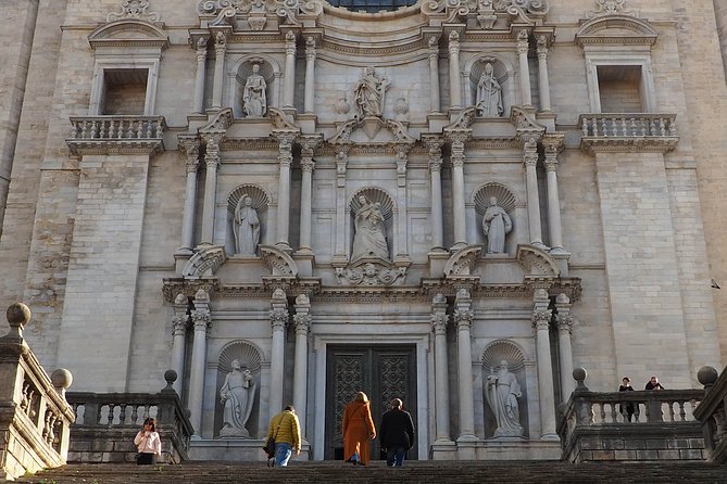 Girona History, Legends, and Food Walking Tour with food tasting - Pont de Pedra and the Onyar views