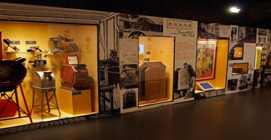 Girona: Museum of Cinema Entry Ticket - Your first lesson is cinema before cinema