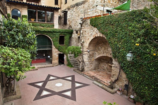 Girona: Private History Tour - Walking the Jewish quarter’s steep medieval lanes