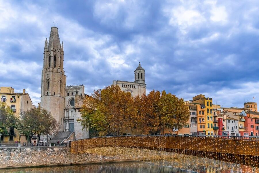Girona: Self-guided Audio City Tour on Your Phone - Downloading the tour before you go
