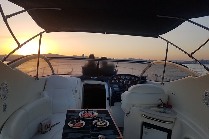 Gobbi Yacht Rental in Barcelona 9 Pax 2/4/8hs - Why four hours may be the best middle ground