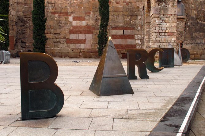 Gothic Quarter Insights & Tapas Experience - Plaça del Rei and Barcelona’s medieval power