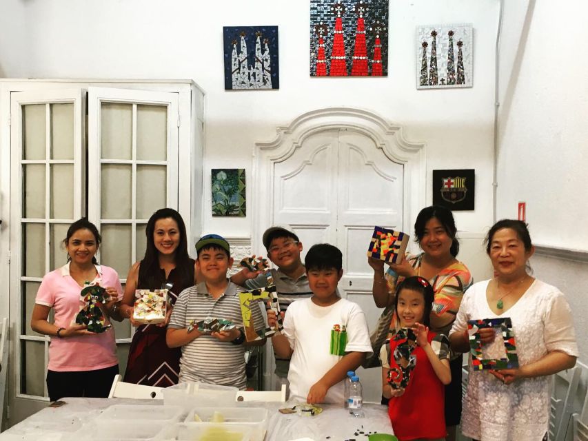 Guided Gaudí’s Trencadís Mosaic Workshop in Barcelona - Who should book this workshop?