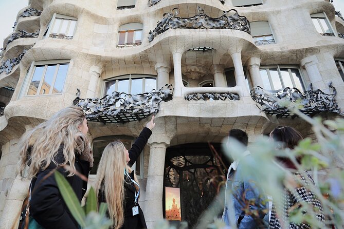 Guided private morning tour of La Pedrera with Casa Batlló ticket - Who will enjoy this morning most?