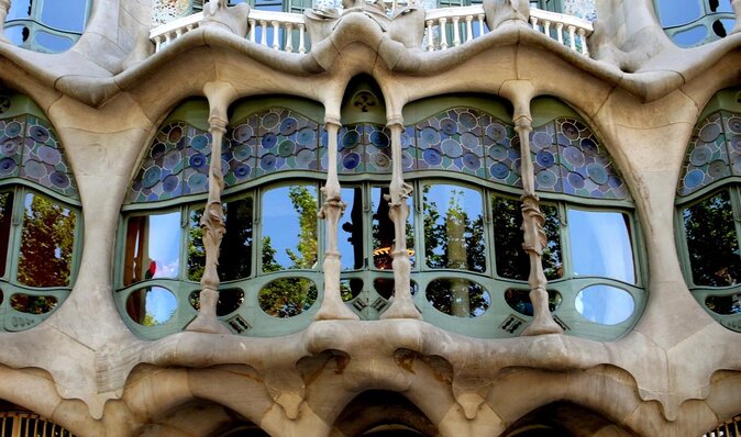 Guided private morning tour of La Pedrera with Casa Batlló ticket - The rooftop is the visual payoff