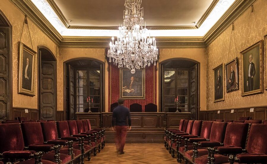 Guided Tour at Catalonia's Royal Academy of Medicine - How to make the most of the visit