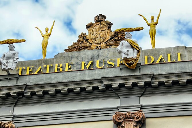 Guided tour to the Museum of Dalì - Who will enjoy this most?