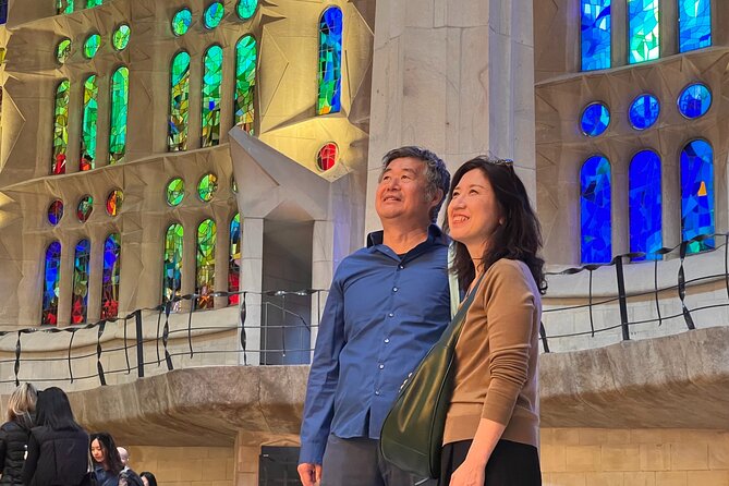 Guided Walking Tour in Park Güell and Sagrada Familia - Park Güell’s 75-Minute Monumental Area Tour