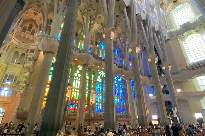 Guided Walking Tour in Park Güell and Sagrada Familia - Is $102.96 Good Value?