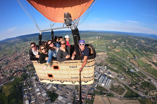 Hot Air Balloon with Champagne, Optional Photos,Video & Breakfast - Why this Vic balloon ride feels special