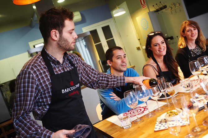 Interactive Paella & Market: Bottomless Wine & Rambla Views - La Boqueria: Shopping for Lunch