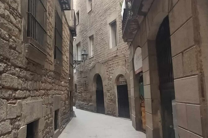 Jewish tour by Jewish Guide in Barcelona - Why Jewish Barcelona is easy to overlook