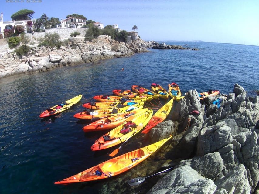 Kayak and snorkel Tour Platja d'Aro - The first hour: paddling toward Conca beach