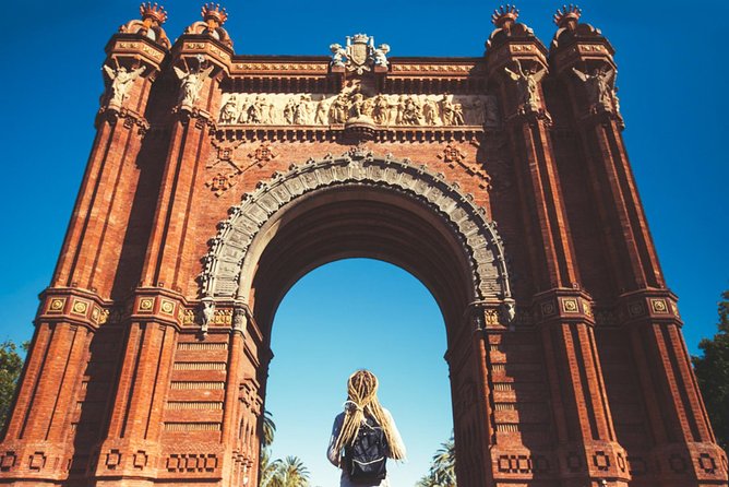 Kickstart Barcelona Private Tour. City Highlights for newcomers - Starting at Las Ramblas and La Boqueria