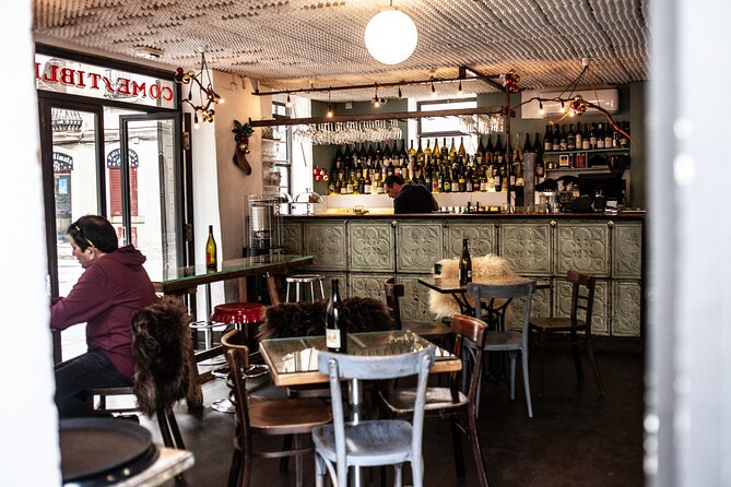 La Barceloneta Tapas & Wine & Drinks Tour in Barcelona - How the three-hour format works for you