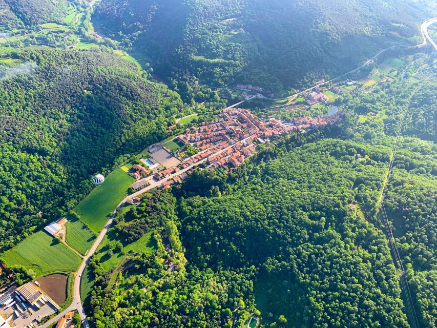 La Garrotxa Volcanoes Half-Day Hot Air Balloon Flight - Ninety minutes above volcanic craters and forests