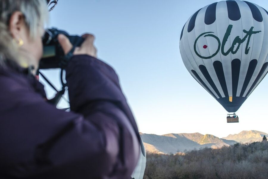 La Garrotxa Volcanoes Half-Day Hot Air Balloon Flight - The early start at Vol de Coloms
