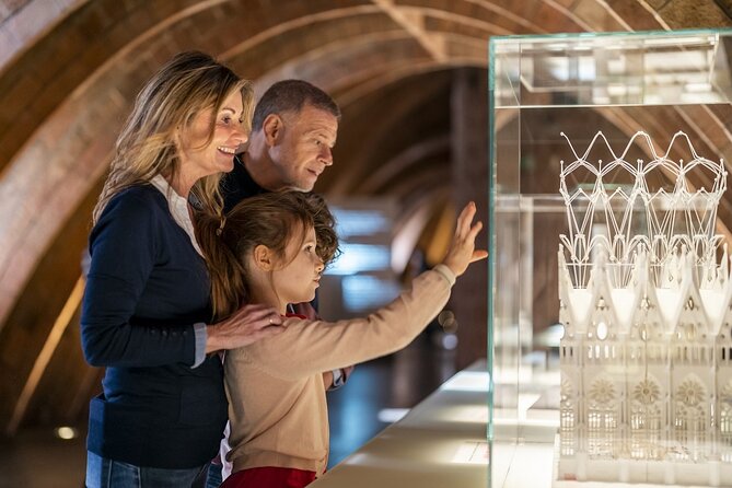 La Pedrera Guided Tour with Fast Track Access - Key points to know before booking