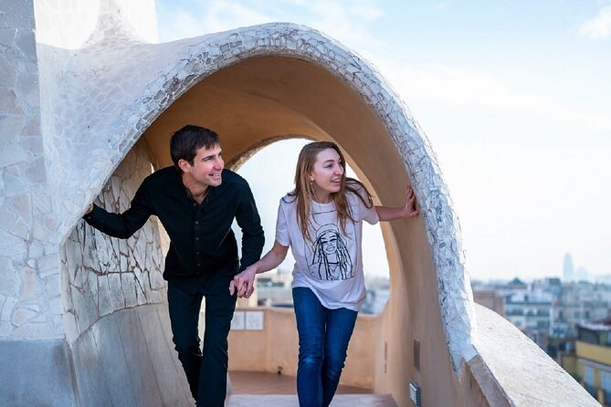 La Pedrera Guided Tour with Fast Track Access - Timing, meeting point, and group size