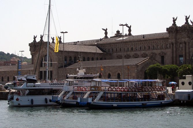 Las Golondrinas Barcelona 40-min Boat Tour - How to plan your time at the meeting point