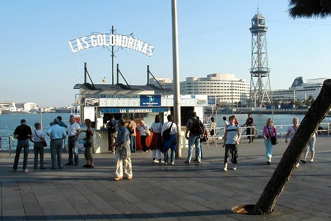Las Golondrinas Barcelona 60-min Boat Tour - The middle 15 minutes: coastline, beach, and Port Olímpic