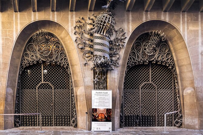 Life of Gaudi and Architectural | Walking Tour | 2h - Finishing at Sagrada Família