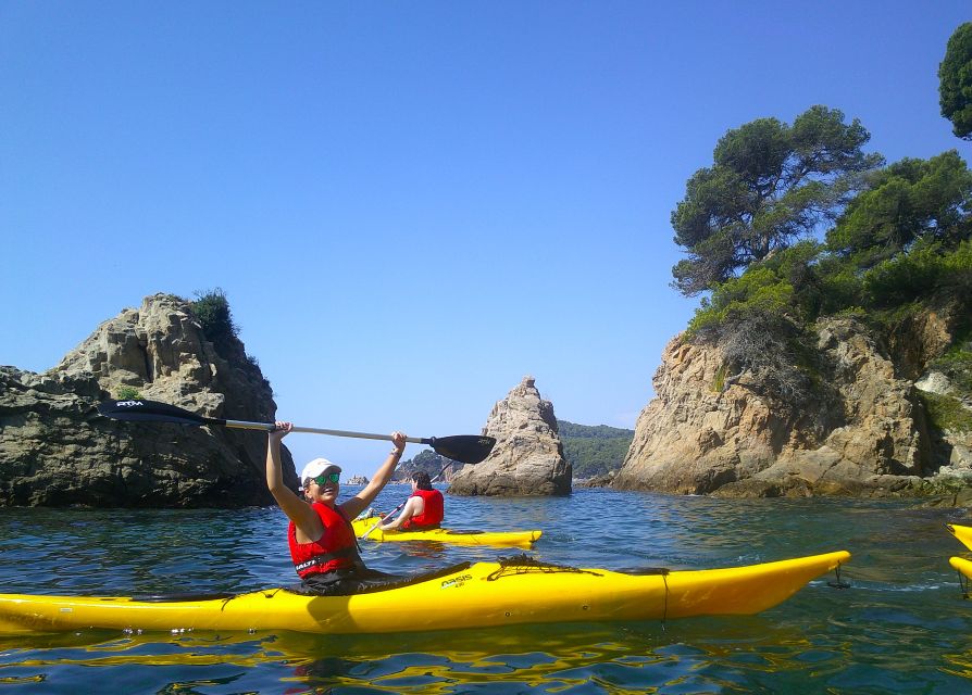 Lloret de Mar: 3-Hour Kayak and Snorkel Tour on Costa Brava - A quiet cove and the snorkeling stop