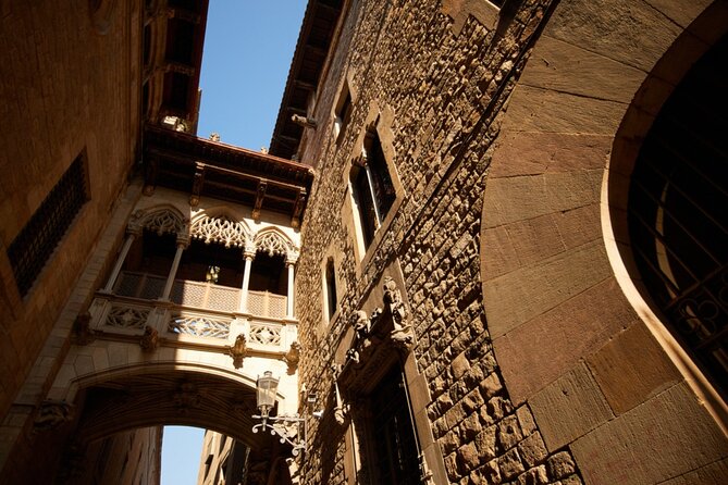 Love in the Gothic Quarter Barcelona: Self-Guided Romantic Walk - Eight puzzle stages in the Gothic Quarter and El Born