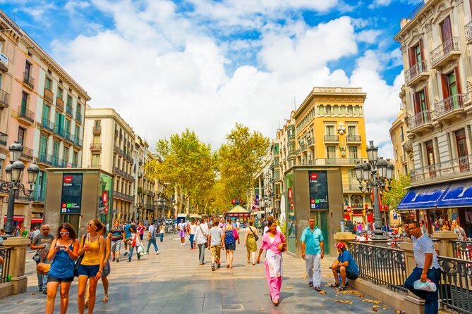 Love in the Gothic Quarter Barcelona: Self-Guided Romantic Walk - Who will enjoy this Barcelona walk most