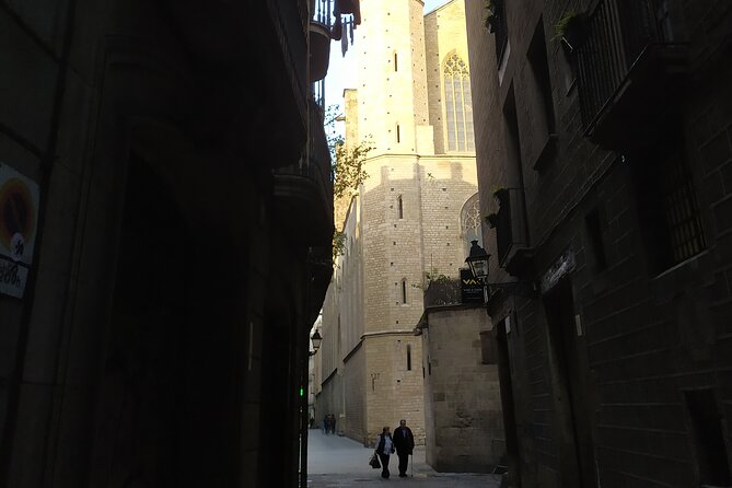 Luca’s Hidden Old Barcelona: the Gothic and El Born Tour - The cathedral exterior and the look of the Gothic Quarter