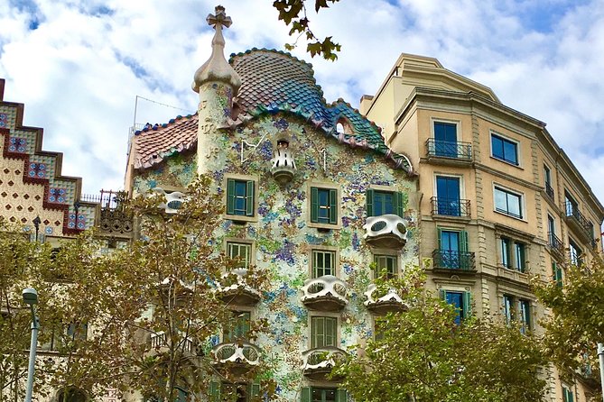 Lunchtime Tapas Tour in the Eixample with The Barcelona Taste - Key points to know before booking