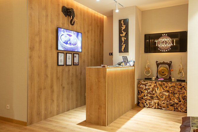 Massage of your choice of 60 min in the same room at THAI MASSAGE ALURA - A Clear One-Hour Itinerary in Les Corts