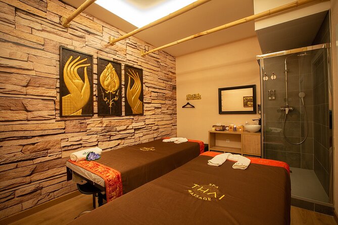 Massage of your choice of 60 min in the same room at THAI MASSAGE ALURA - Choosing Between Thai, Balinese, and Other Treatments