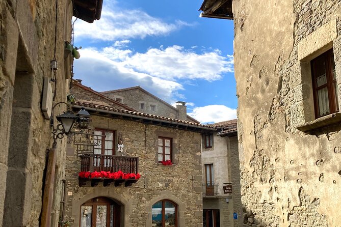 Medieval Towns and Nature Parks Exclusive Trip with Pickup - Why this makes a strong day beyond Barcelona