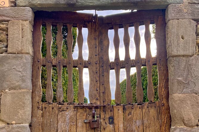 Medieval Towns and Nature Parks Exclusive Trip with Pickup - The morning ride from Barcelona