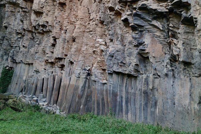 Medieval Villages & La Garrotxa Volcanic Zone Hiking. Small Group Tour - Castellfollit de la Roca’s basalt cliff