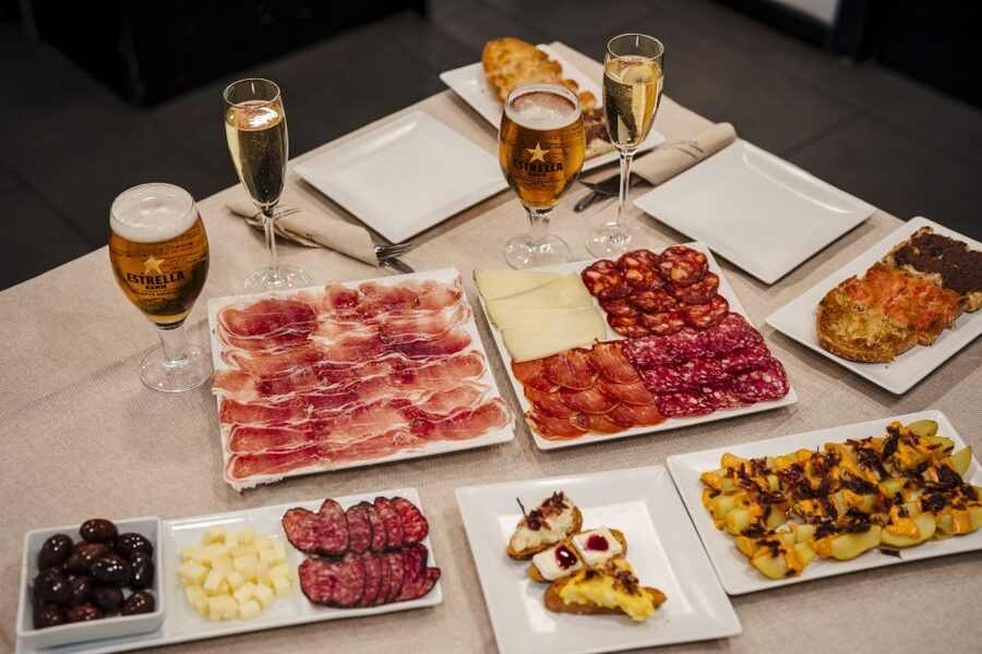 Menu Ibérico - Jamón & Cava near Sagrada Familia - What you are really buying for $46