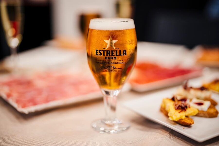 Menu Ibérico - Jamón & Cava near Sagrada Familia - Service, languages, and the private-group setup