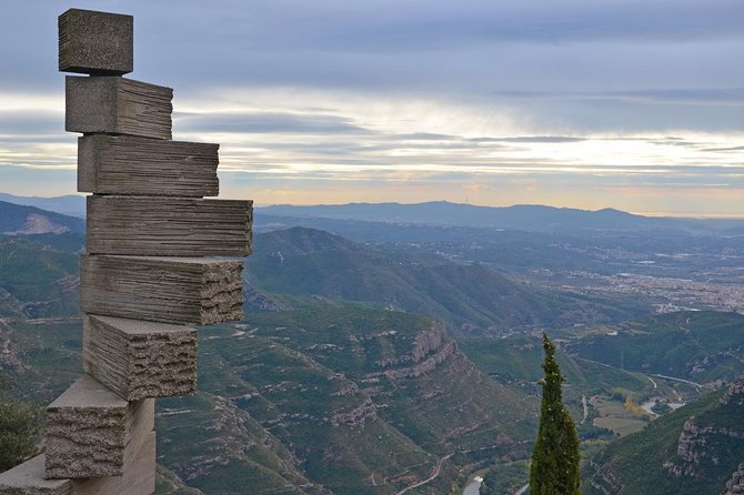 Montserrat 7-hour Private Tour from Barcelona with Lunch - The seven-hour time limit