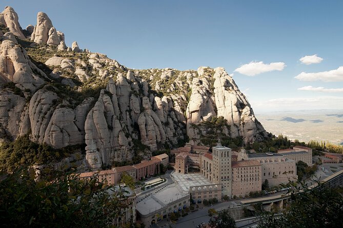 Montserrat Complete Guided Tour & The Boys Choir's Performance - The abbey, basilica, and Black Madonna
