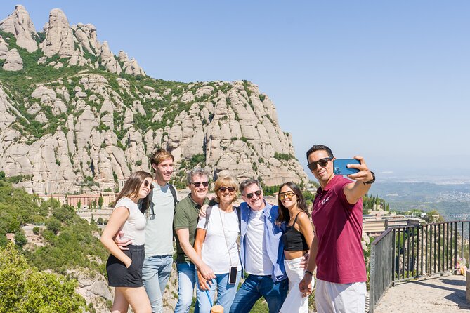 Montserrat Full Day Tour with Farmhouse Lunch and Winery Visit - A farmhouse lunch in the Bages wine country