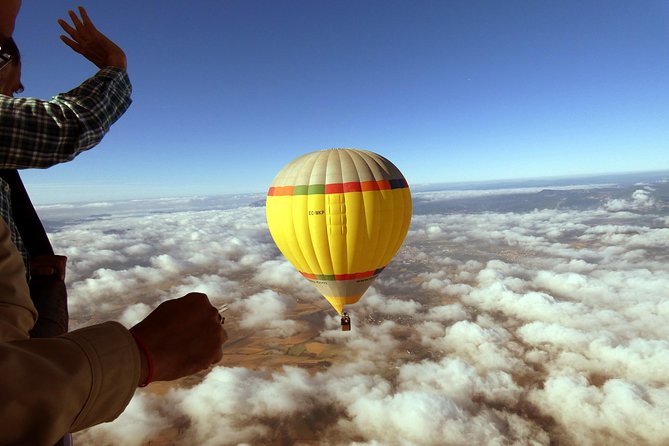 Montserrat Hot Air Balloon Flight from Barcelona - Small group or private basket
